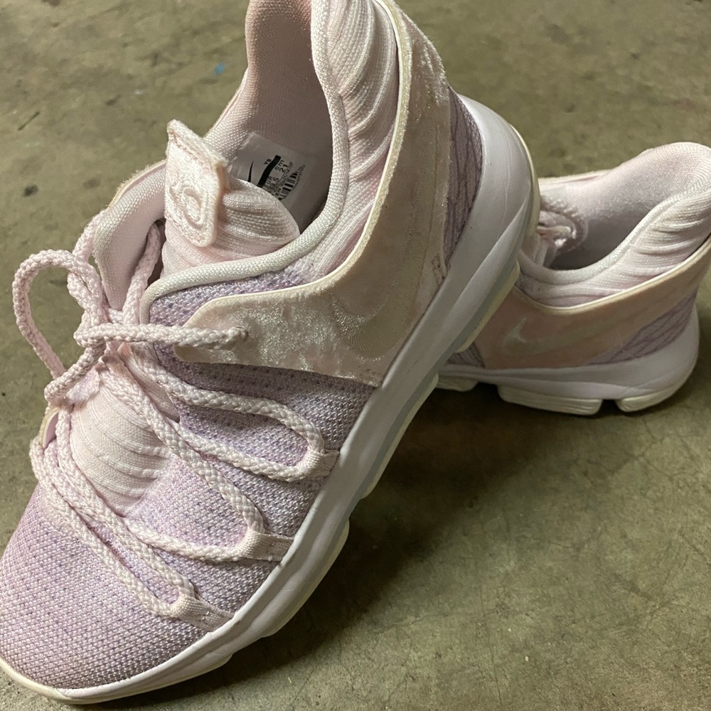 Girls KD tennis shoes